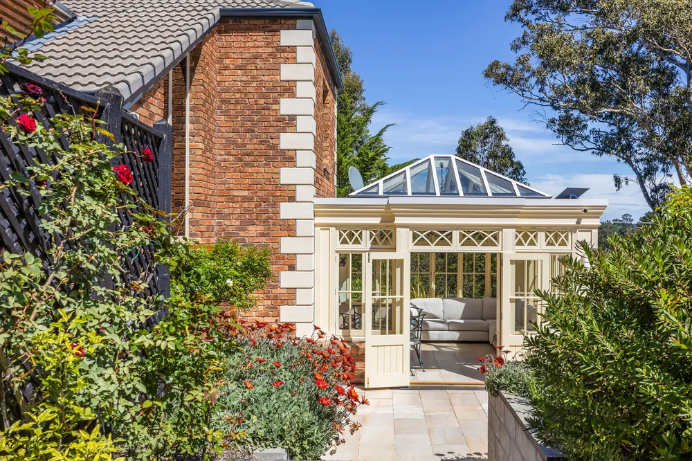 Photos of 284 Carrs Road