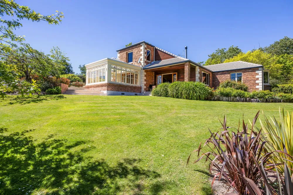 Photos of 284 Carrs Road