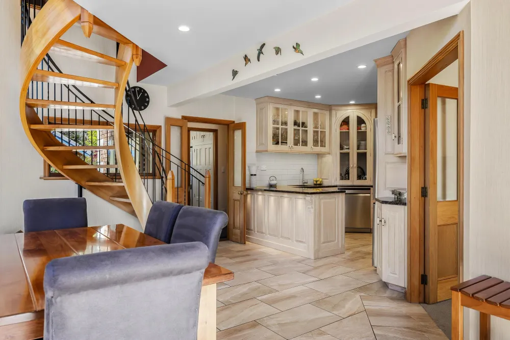 Photos of 284 Carrs Road