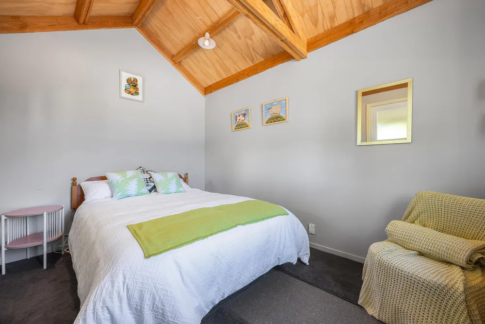 Photos of 284 Carrs Road