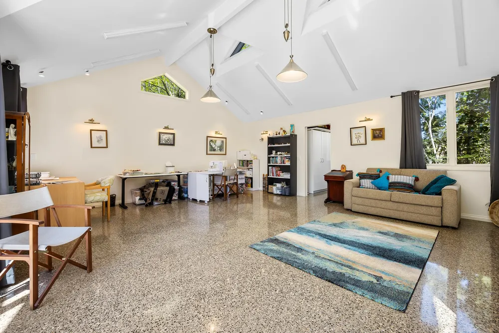 Photos of 284 Carrs Road