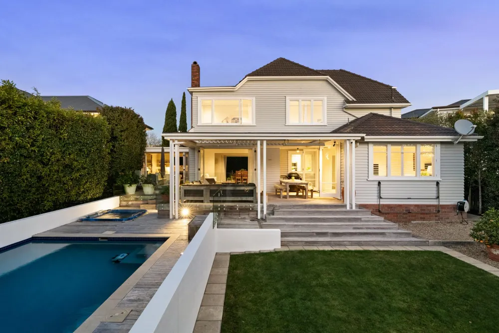 Photos of 10 Palmer Crescent