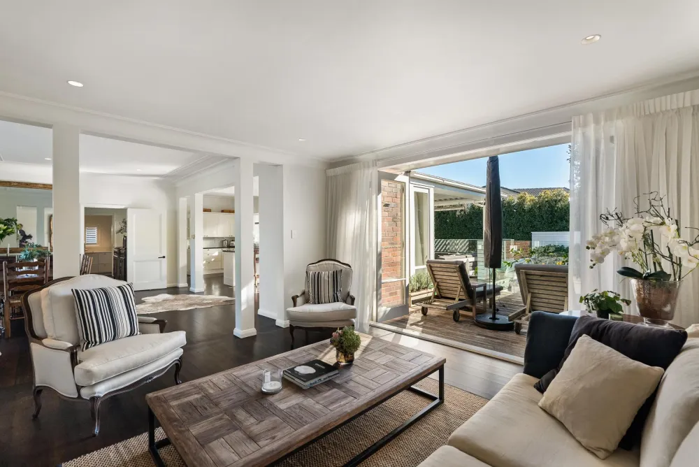 Photos of 10 Palmer Crescent