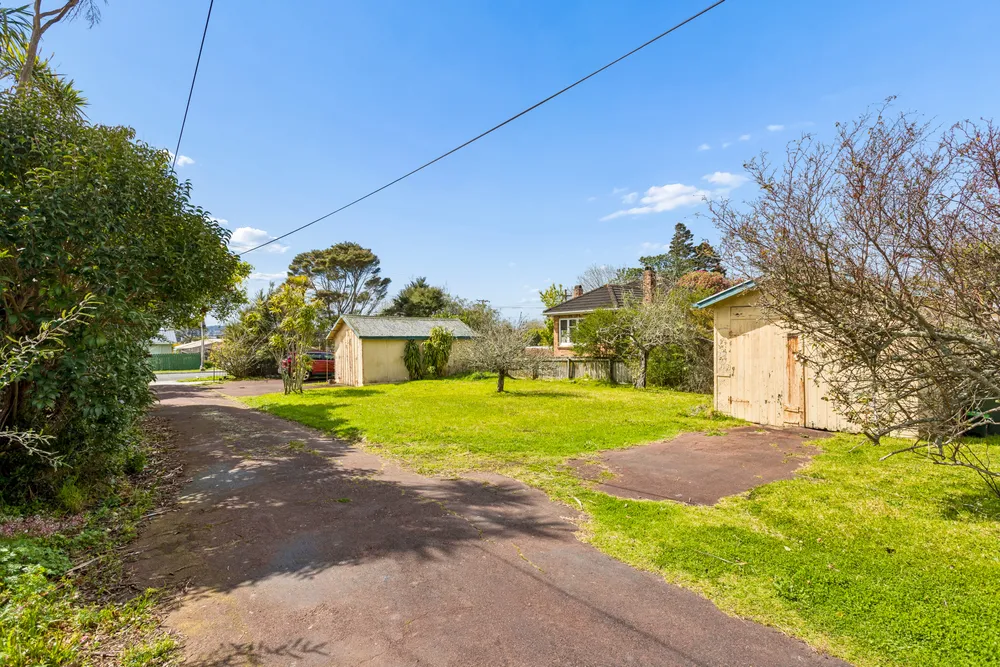 Photos of 13 Willerton Avenue