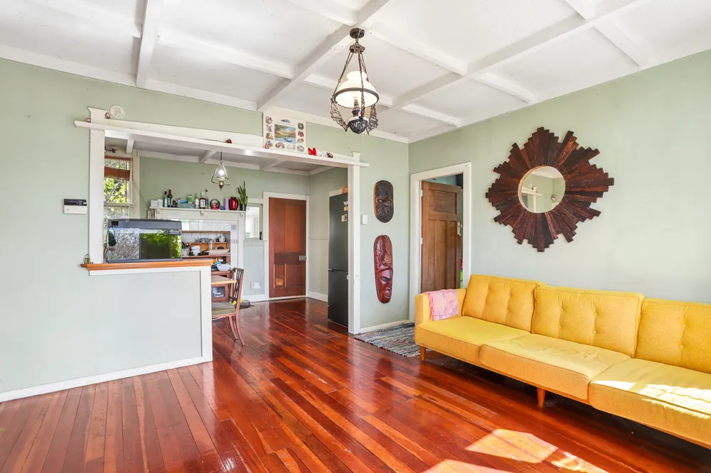 Photos of 13 Willerton Avenue