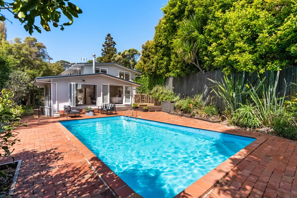 Photos of 263B Titirangi Road