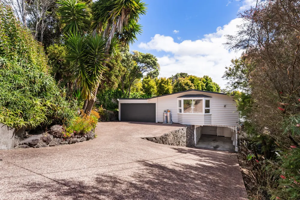 Photos of 263B Titirangi Road