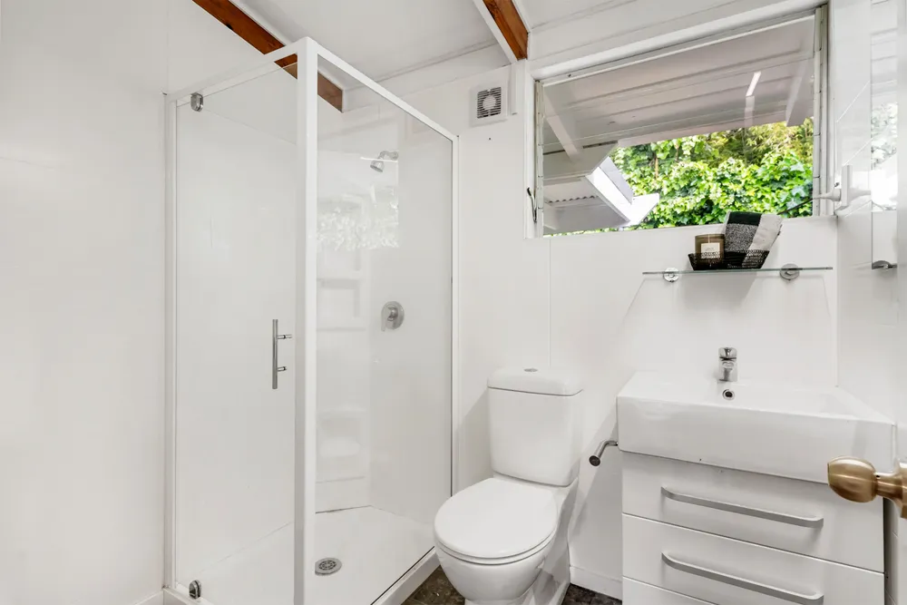 Photos of 263B Titirangi Road