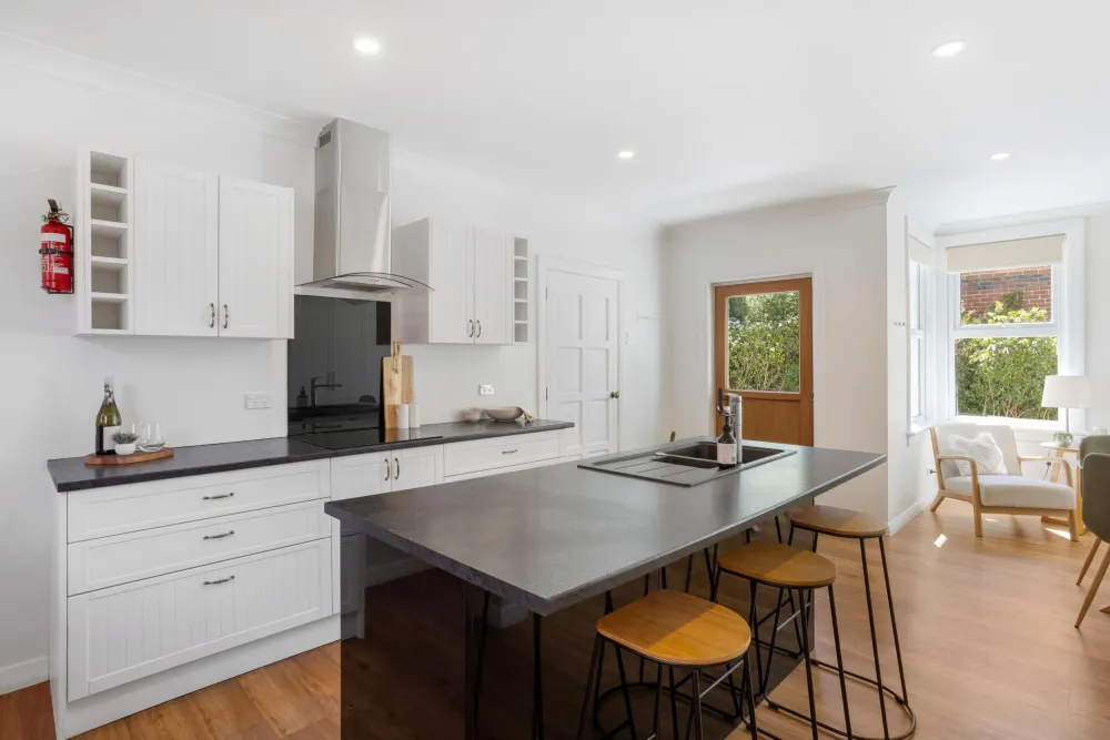 Photos of 86 Grendon Street
