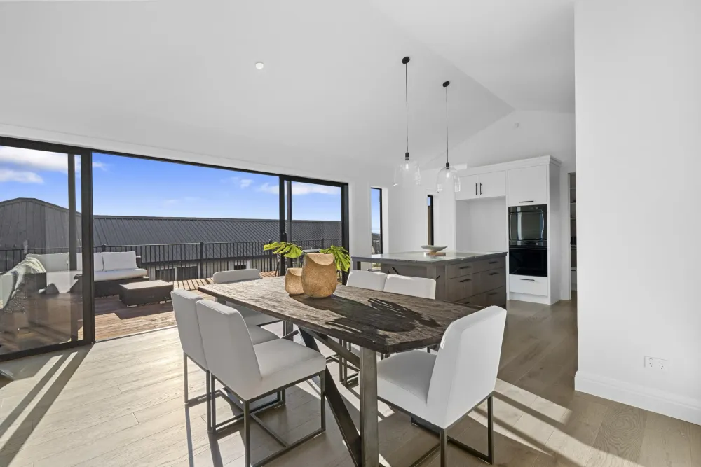 Photos of 10 Kerr Crescent
