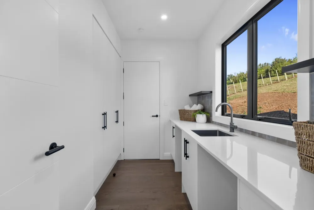 Photos of 10 Kerr Crescent
