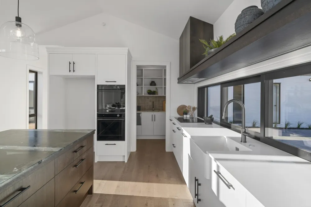 Photos of 10 Kerr Crescent