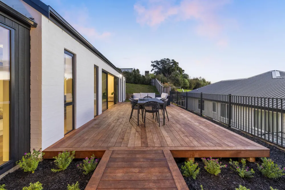 Photos of 10 Kerr Crescent