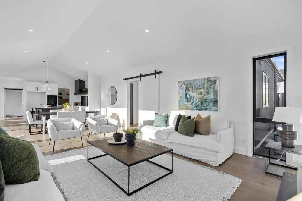 Photos of 10 Kerr Crescent