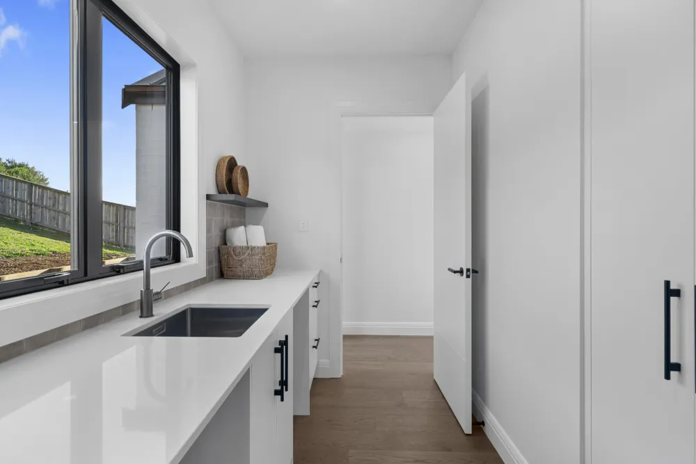 Photos of 10 Kerr Crescent