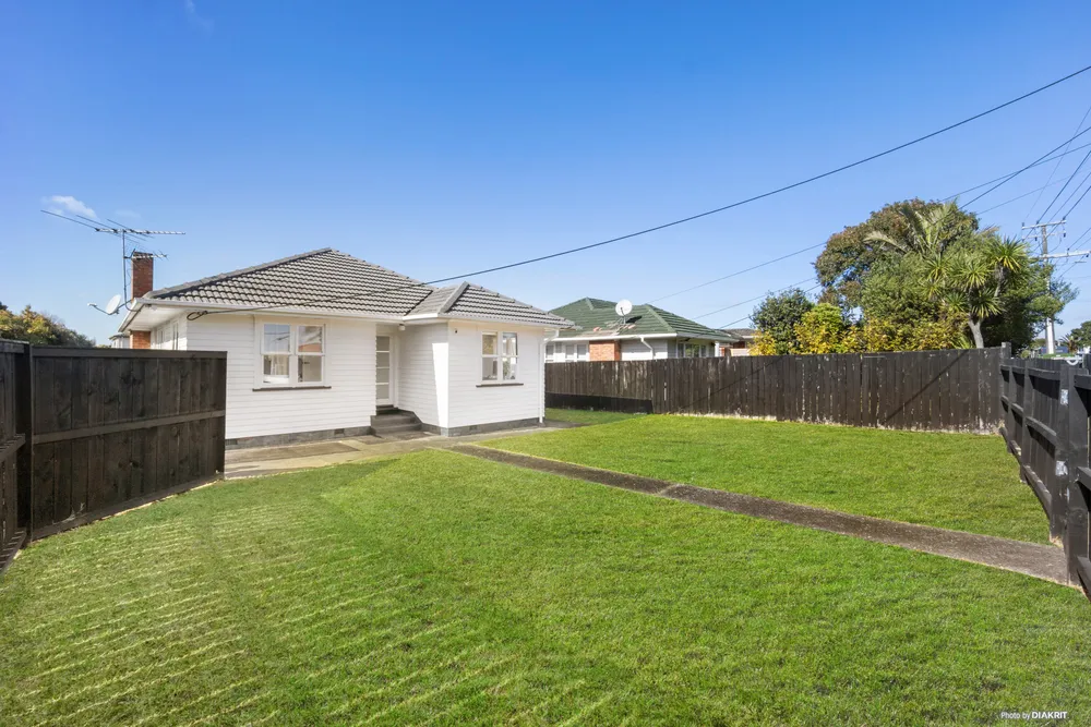 Photos of 787 Te Atatu Road
