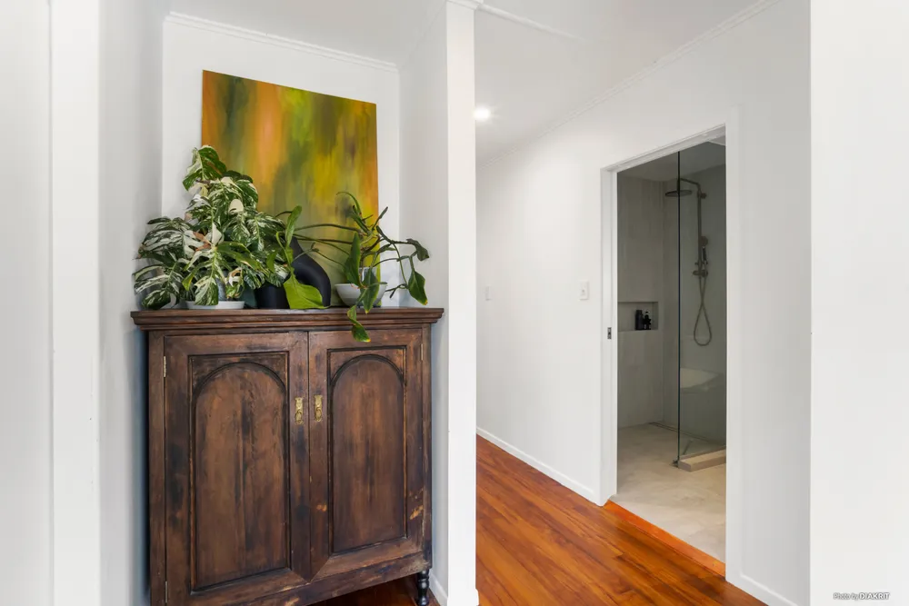 Photos of 787 Te Atatu Road