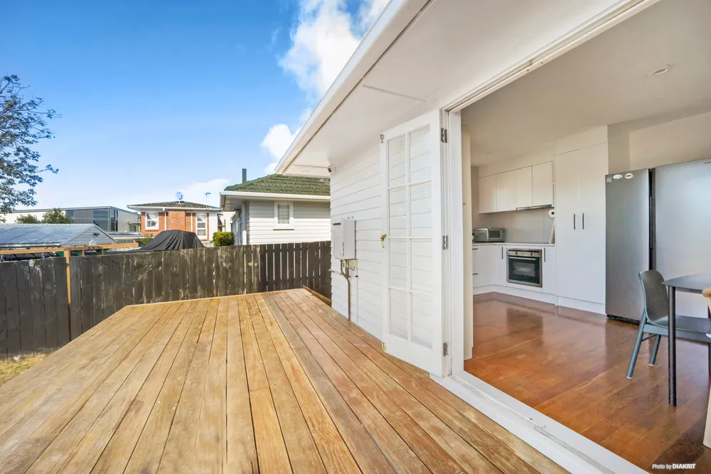 Photos of 787 Te Atatu Road