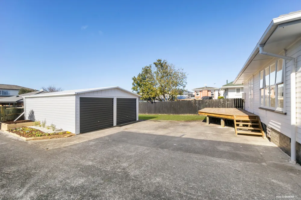 Photos of 787 Te Atatu Road