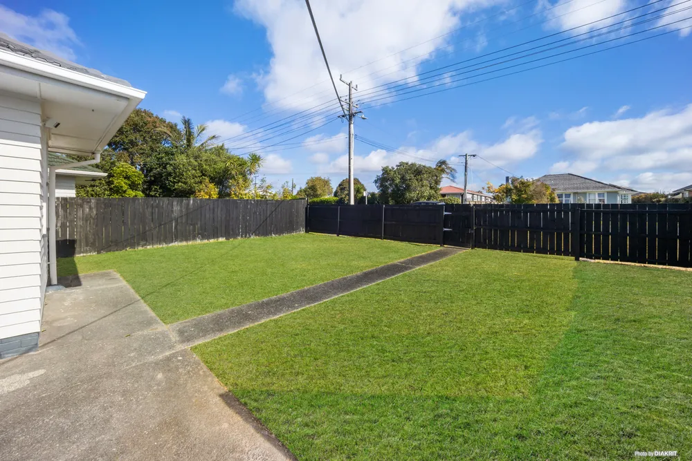 Photos of 787 Te Atatu Road