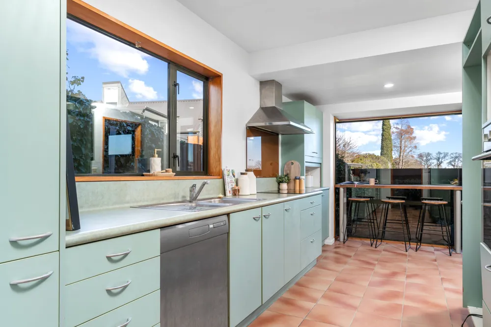Photos of 267A Memorial Avenue