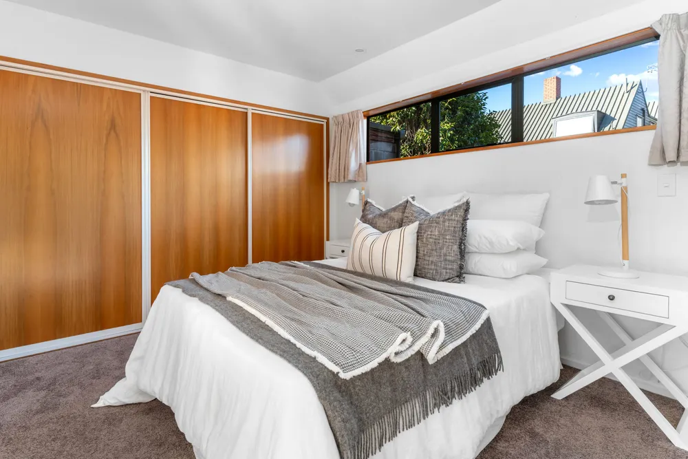 Photos of 267A Memorial Avenue