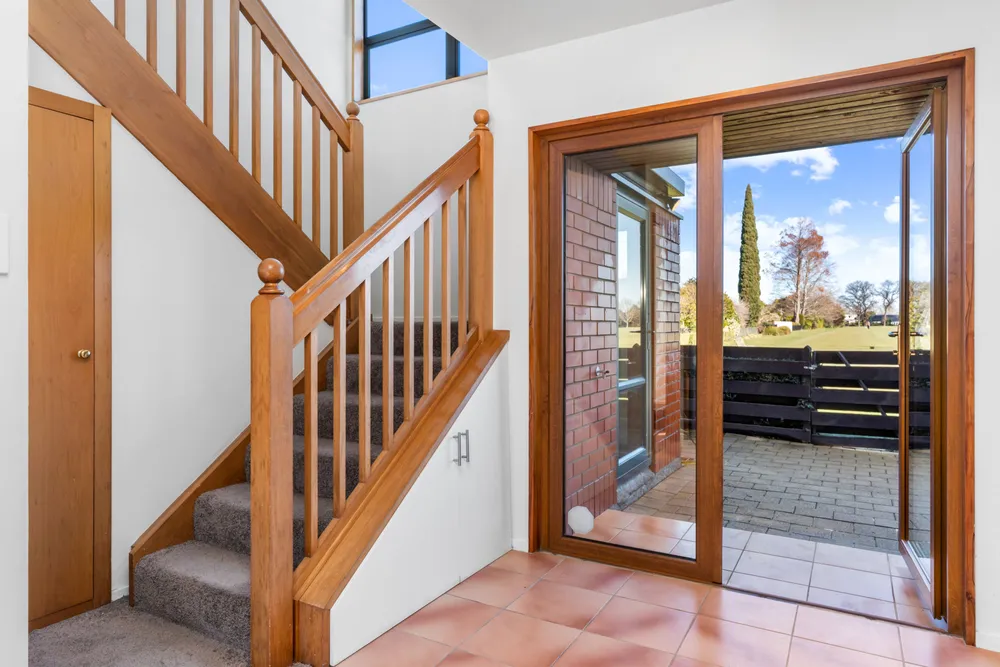 Photos of 267A Memorial Avenue