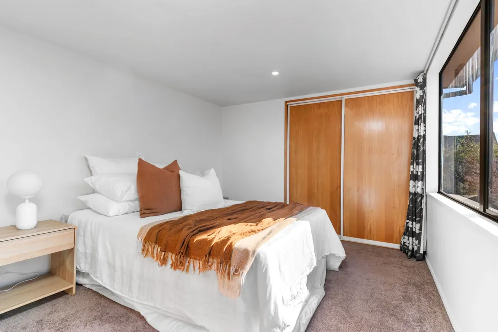 Photos of 267A Memorial Avenue