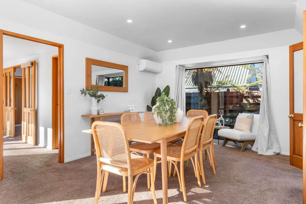 Photos of 267A Memorial Avenue