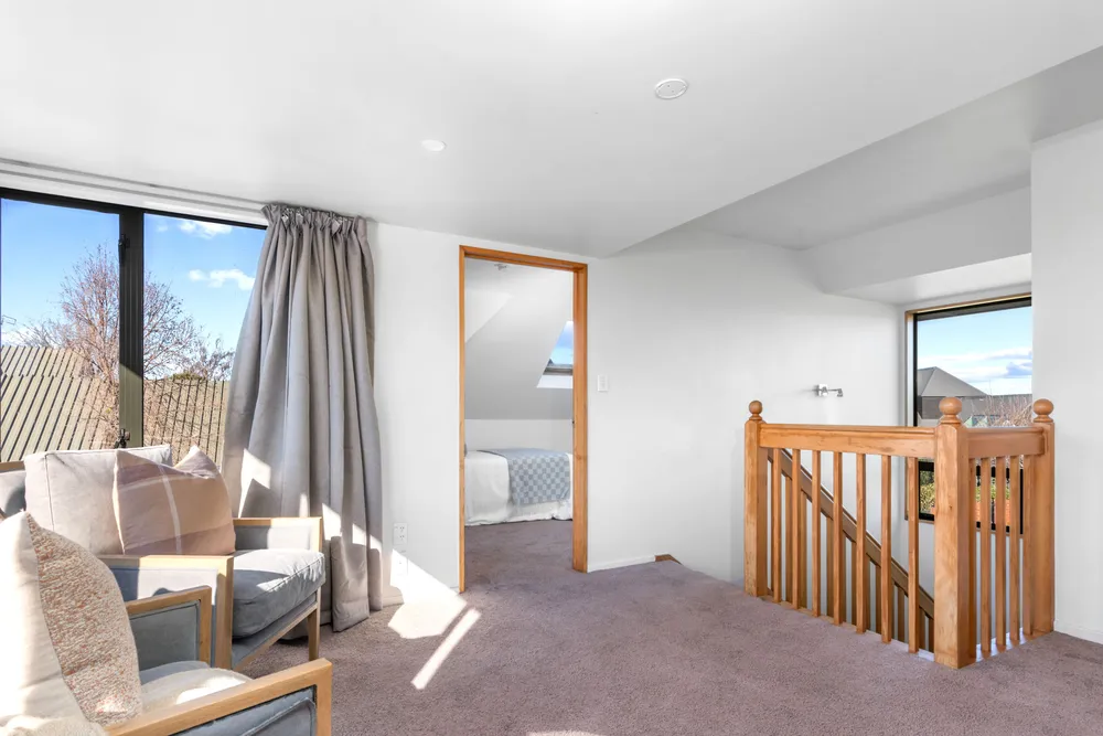 Photos of 267A Memorial Avenue