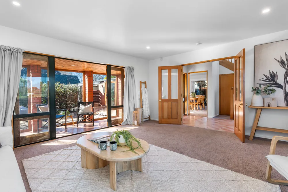 Photos of 267A Memorial Avenue