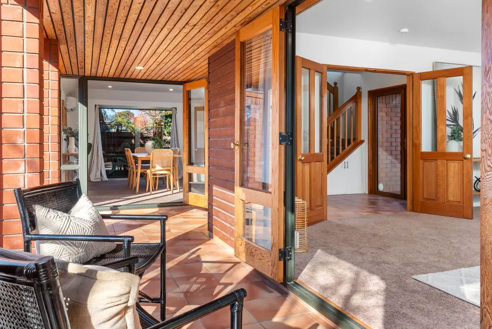 Photos of 267A Memorial Avenue