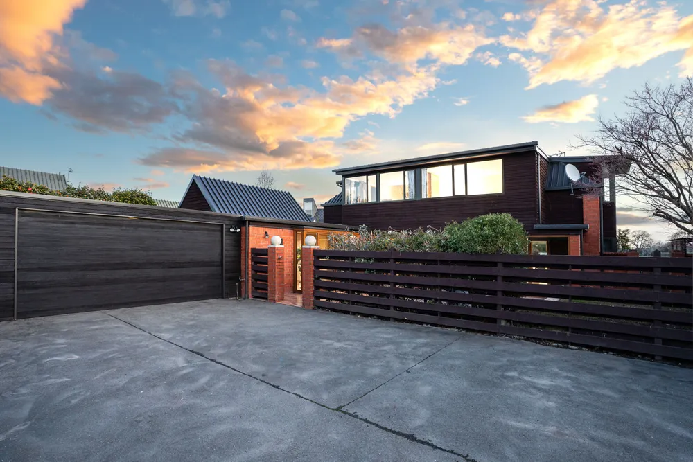 Photos of 267A Memorial Avenue