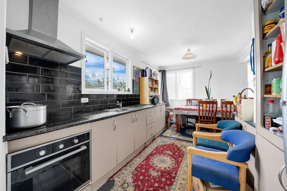 Photos of 12 Surrey Street