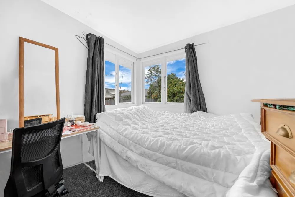 Photos of 12 Surrey Street