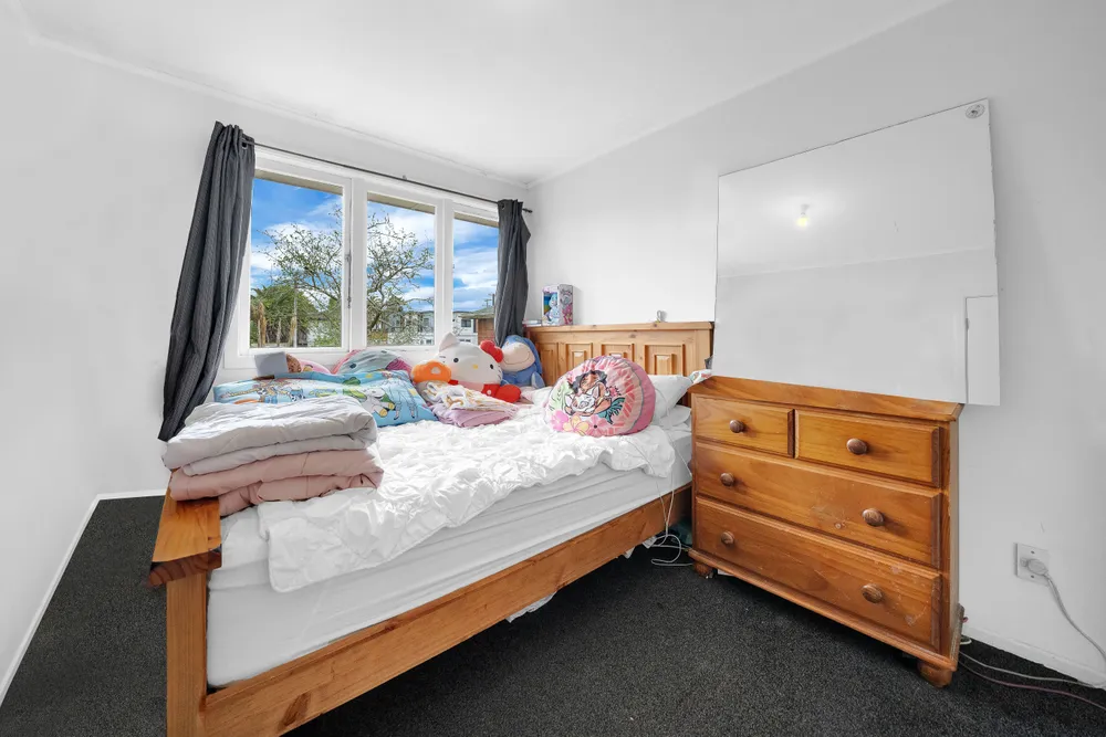 Photos of 12 Surrey Street