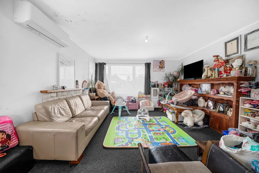 Photos of 12 Surrey Street