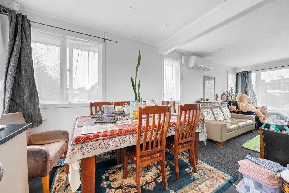 Photos of 12 Surrey Street