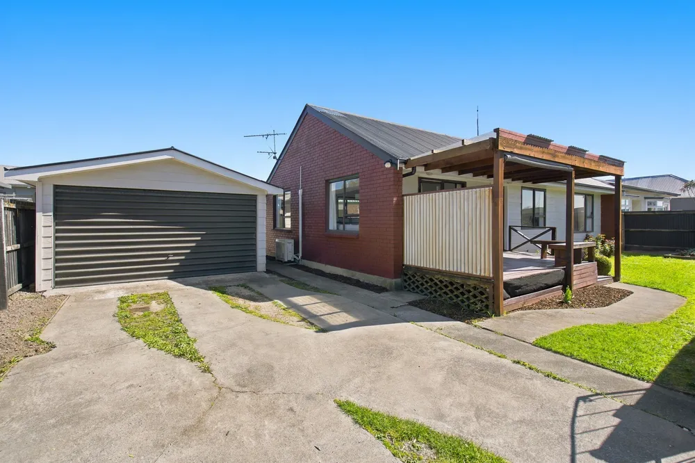 Photos of 93 Langdons Road