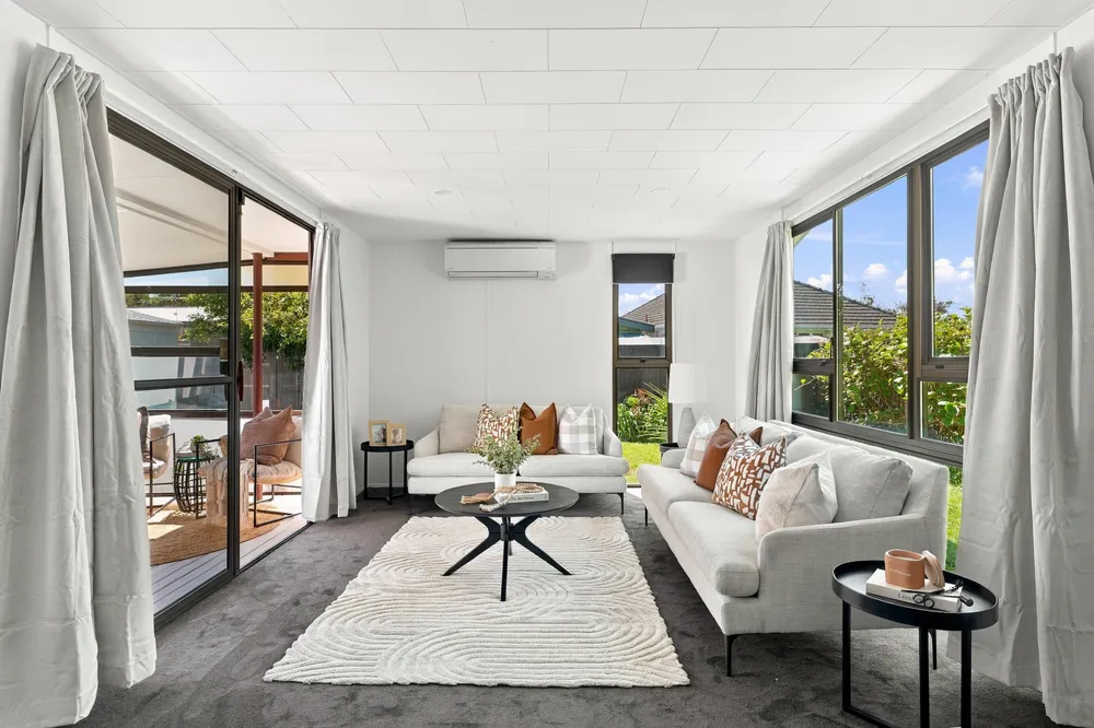 Photos of 18a Lyttelton Street