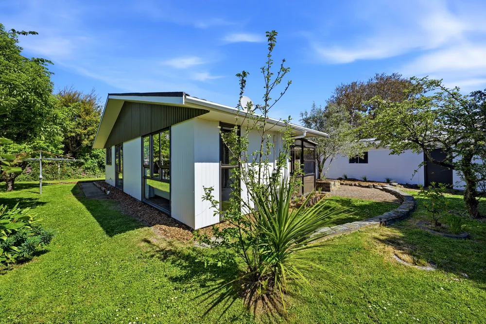 Photos of 18a Lyttelton Street