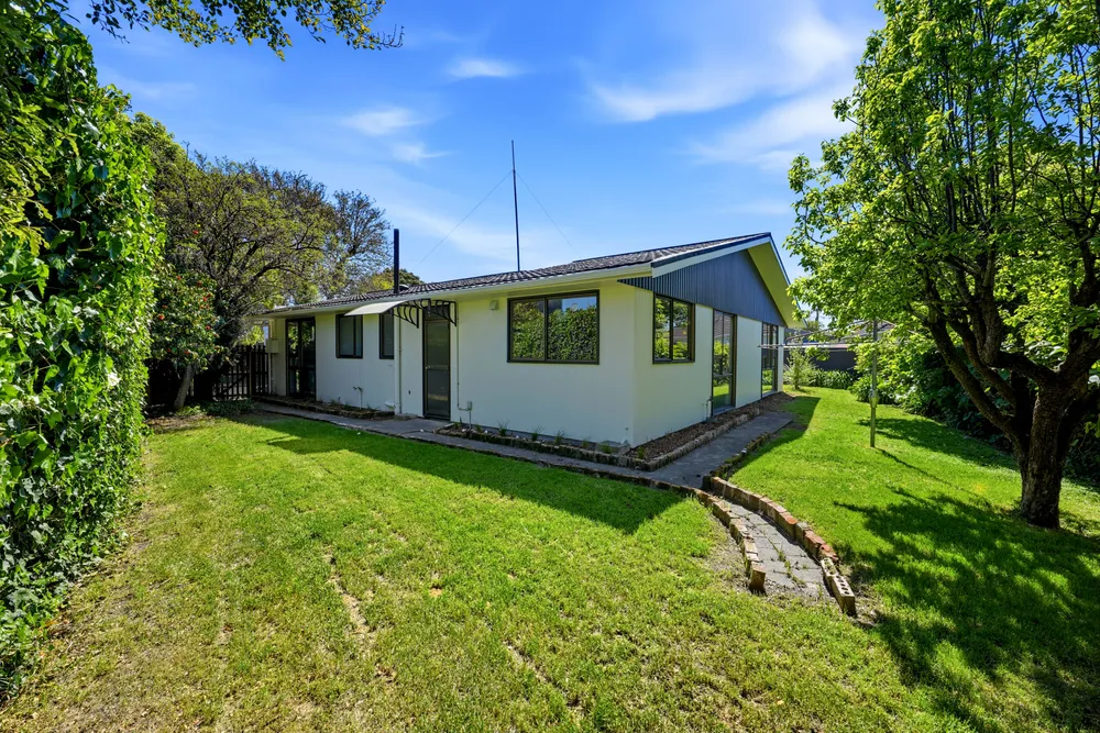 Photos of 18a Lyttelton Street