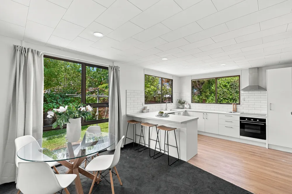 Photos of 18a Lyttelton Street