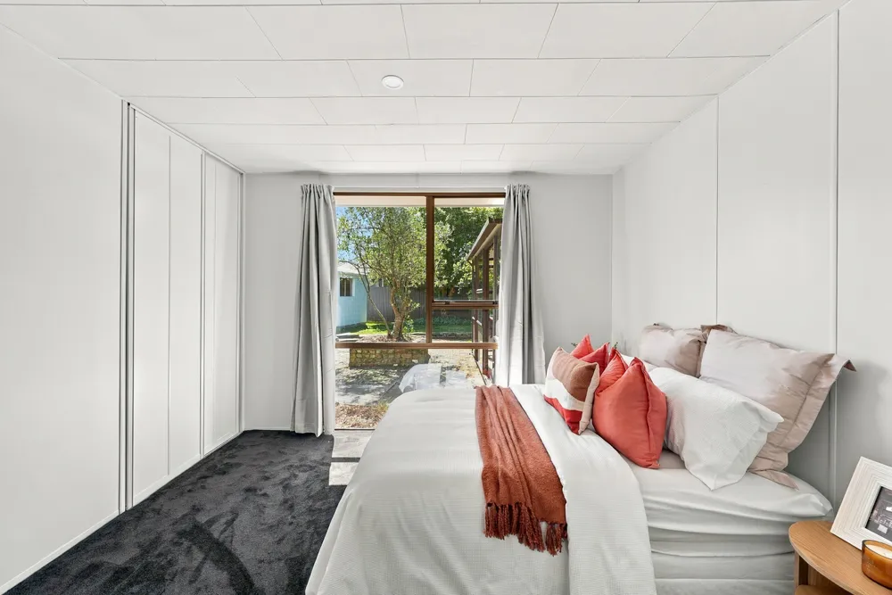 Photos of 18a Lyttelton Street