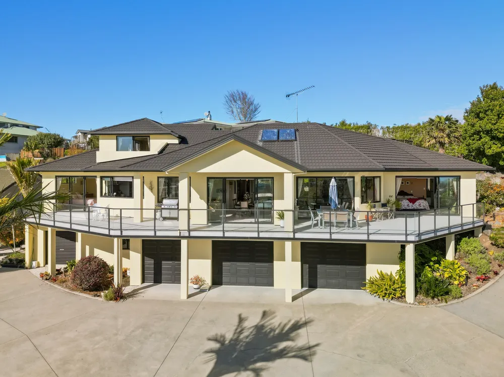 Photos of 191B Omokoroa Road