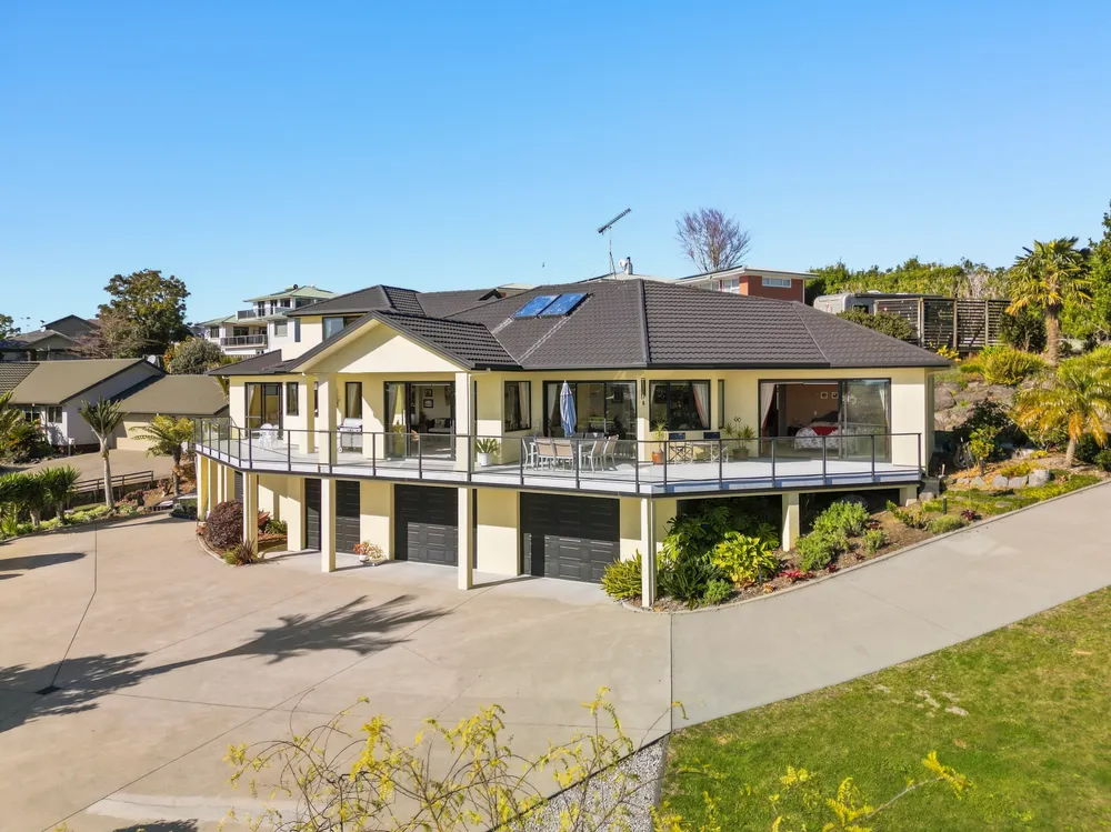 Photos of 191B Omokoroa Road