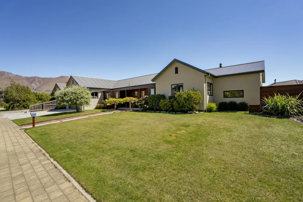 Photos of 15 Farrant Drive