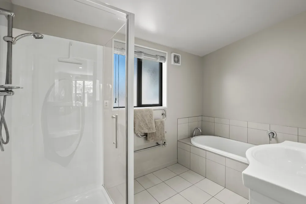 Photos of 15 Farrant Drive
