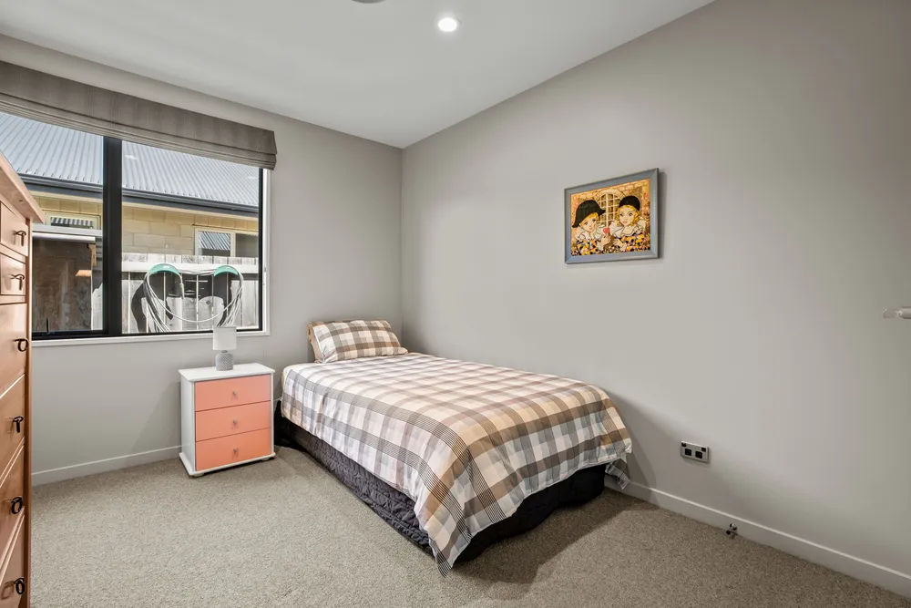 Photos of 15 Farrant Drive