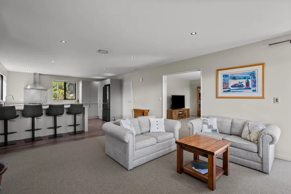 Photos of 15 Farrant Drive